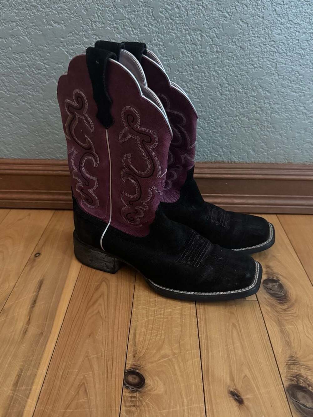 Ariat Quickdraw Black Purple Gator Print Square Toe Cowgirl Boots Women’s 8B
